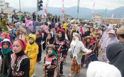 Ribuan Pelajar Meriahkan Karnaval HUT RI ke-77 di Bener Meriah