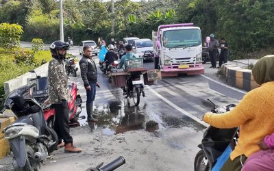 Kecelakaan Laga Kambing Akibat Sempitnya Jembatan Jalan Lintas Provinsi